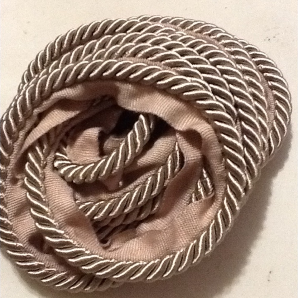 Cream Beige pippin